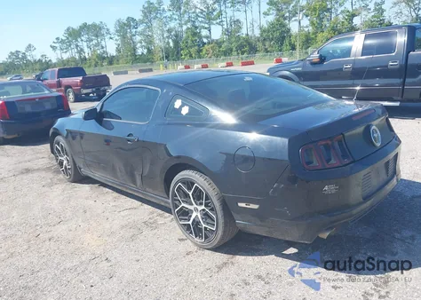 2014 Ford Mustang V6 z USA, uszkodzony, nr VIN 1ZVBP8AM2E5218842